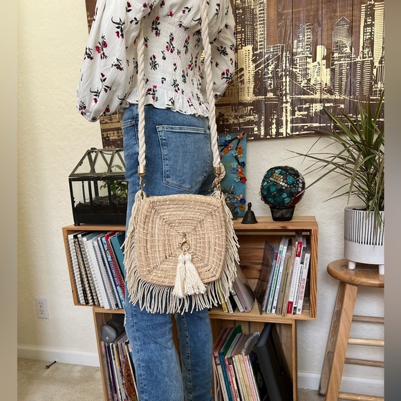 Boho Chic Square  Fringe Handwoven Shoulder Bag - Boho Chic Summer Shoulder Bag - Picture 1 of 6